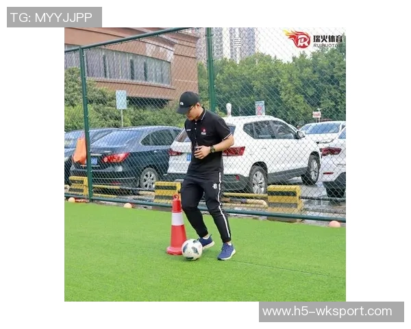 藤代足球的崛起与发展:探索这项运动在地方文化中的重要性与影响力 藤代足球的崛起与发展:探索这项运动在地方文化中的重要性与影响力